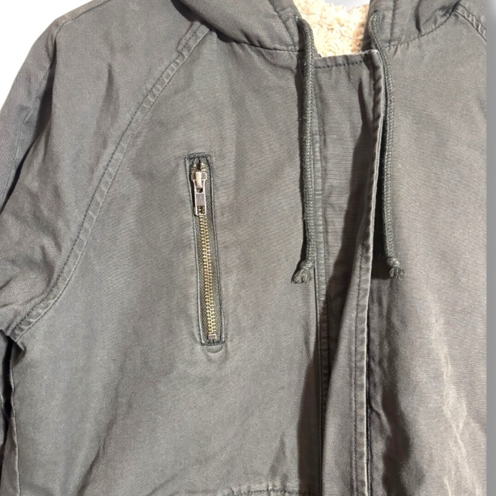 Sun & Shadow Hooded 2 Tone Faux Fur Lined Zip Up Canvas Army Fatigue Jacket - Picture 10 of 16
